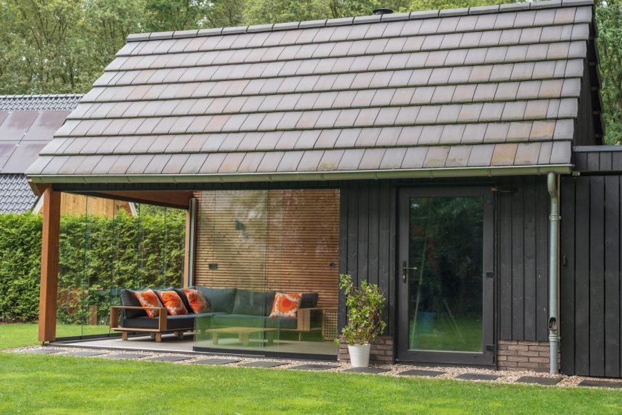 tuinhuis met overkapping